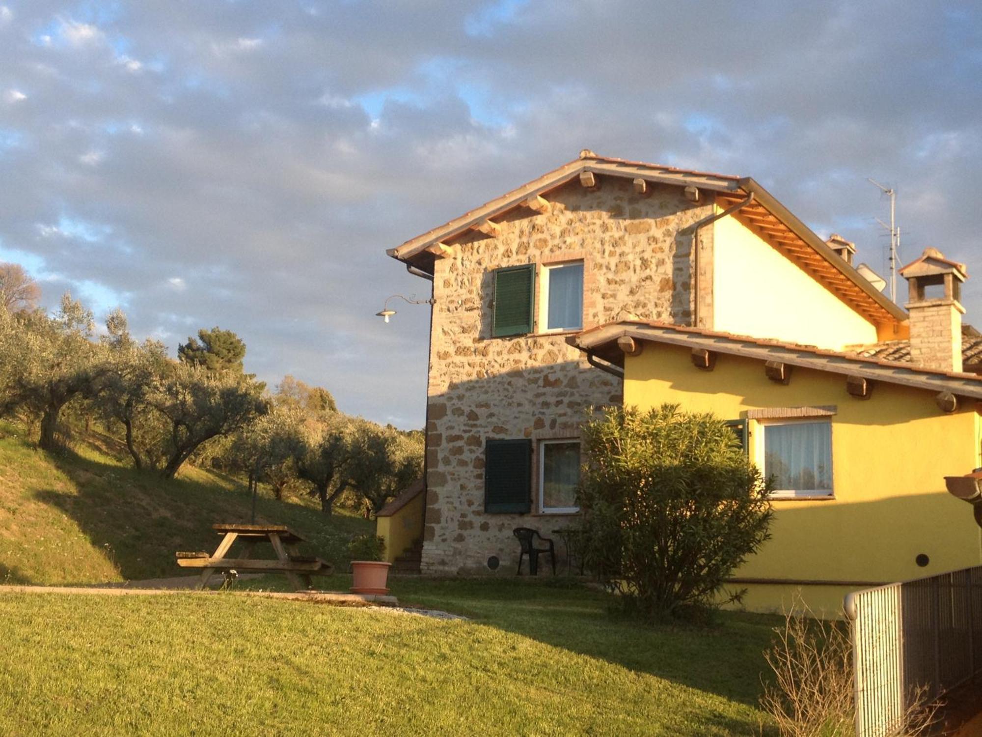 Il Poggio Delle Ginestre Vendégház Torgiano Kültér fotó