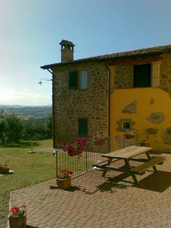 Il Poggio Delle Ginestre Vendégház Torgiano Kültér fotó